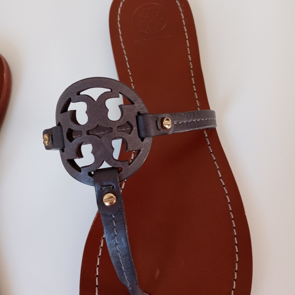 Tory Burch Gabriel Flat Thong Sandals Size 9M - Picture 5 of 9